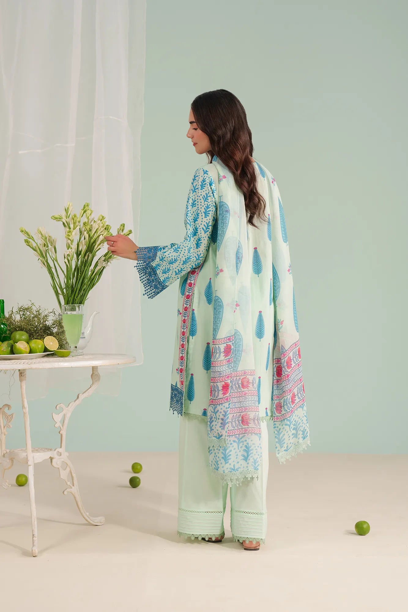 BEYOND EAST EMBROIDERED LAWN SUIT 3PC WUE351510 - Image 2